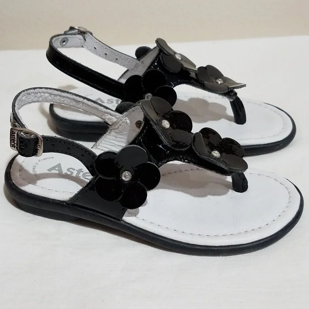 Aster France lk Livie & Luca Black Girls Sandals w/3-D Flowers 24/7 25/8 29/11‎